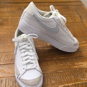 Nike White and Light Gray Casual Sneakers